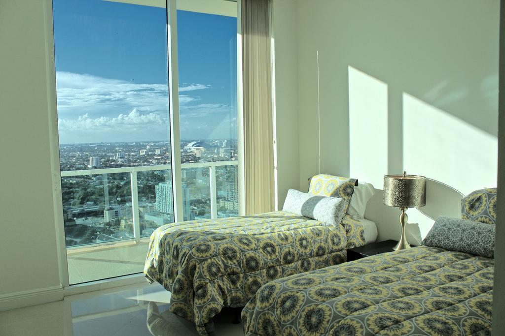 Lyx Suites At One Broadway In Brickell 마이애미 외부 사진